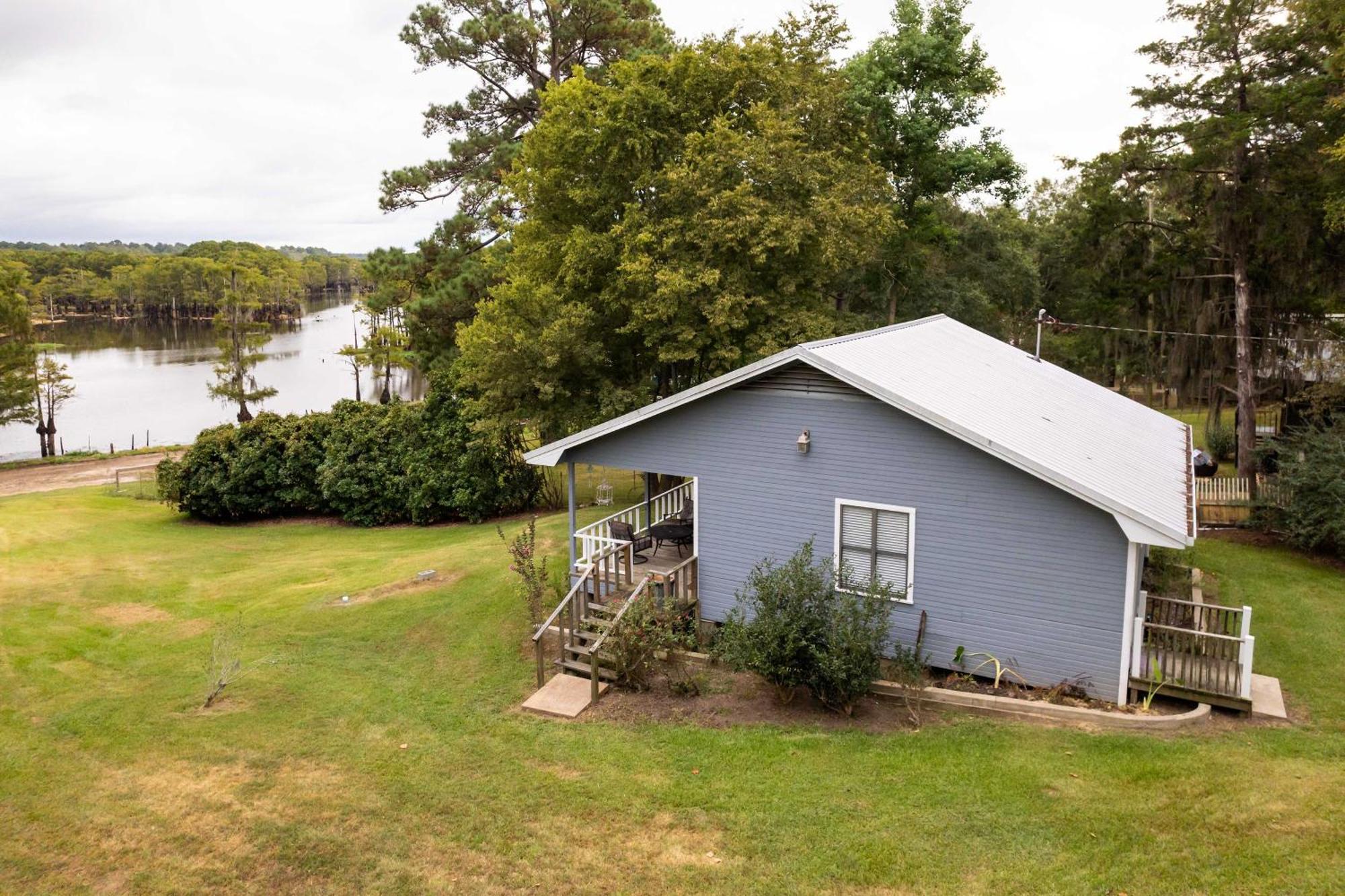 Doyline Cottage With Large Porch And Lake Access! Eksteriør bilde